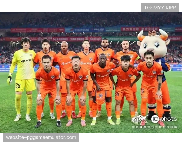 青岛海牛3-1大连英博取得四连胜,排名升至积分榜第七位 青岛海牛3-1大连英博取得四连胜,排名升至积分榜第七位